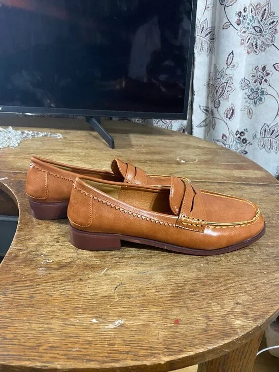 Women's Shoes - Picture 3 of 5